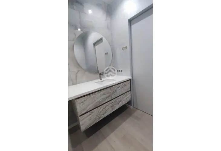 Аренда, 3 к. квартира, Москва, Кастанаевская , д. 18