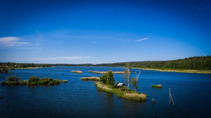 На озере Сенеж в Московской области реконструируют очистные сооружения