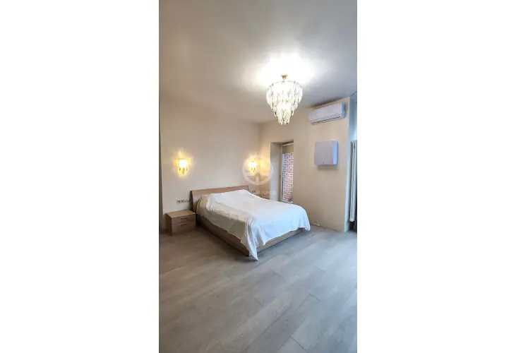 Аренда, 3 к. квартира, Москва, Кастанаевская , д. 18