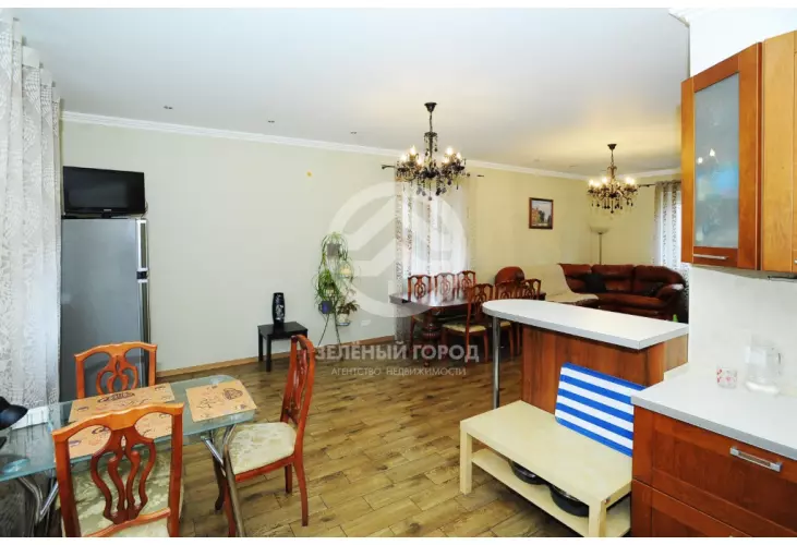 Продажа, дом, рабочий поселок Андреевка, 249 кв.м, 11 сот